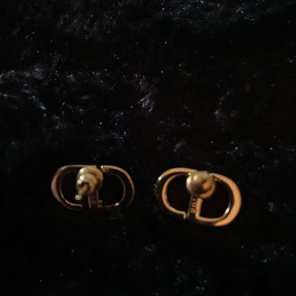 Gold with Pearl Inset PiercedEarrings - Picture 4 of 4